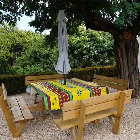 Magnanerie Leony : Maison Au Calme Avec Jardin Casa de Férias